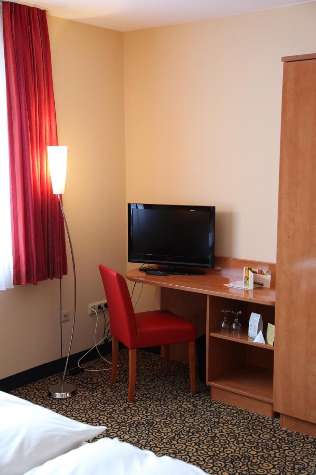 Hotel Matthias Gnarrenburg Oda fotoğraf