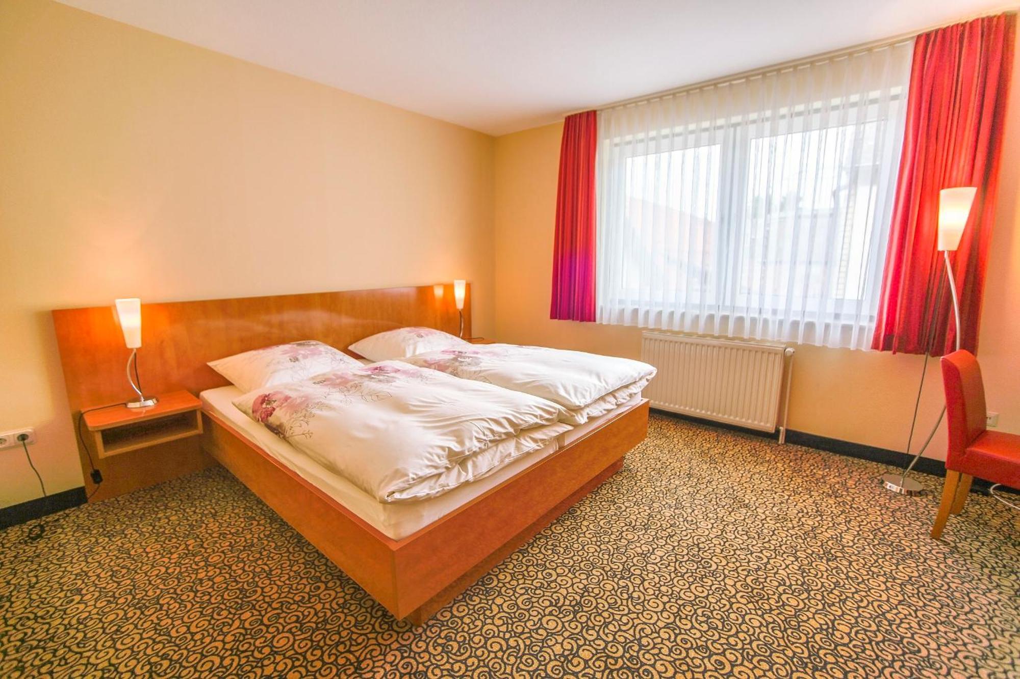 Hotel Matthias Gnarrenburg Oda fotoğraf